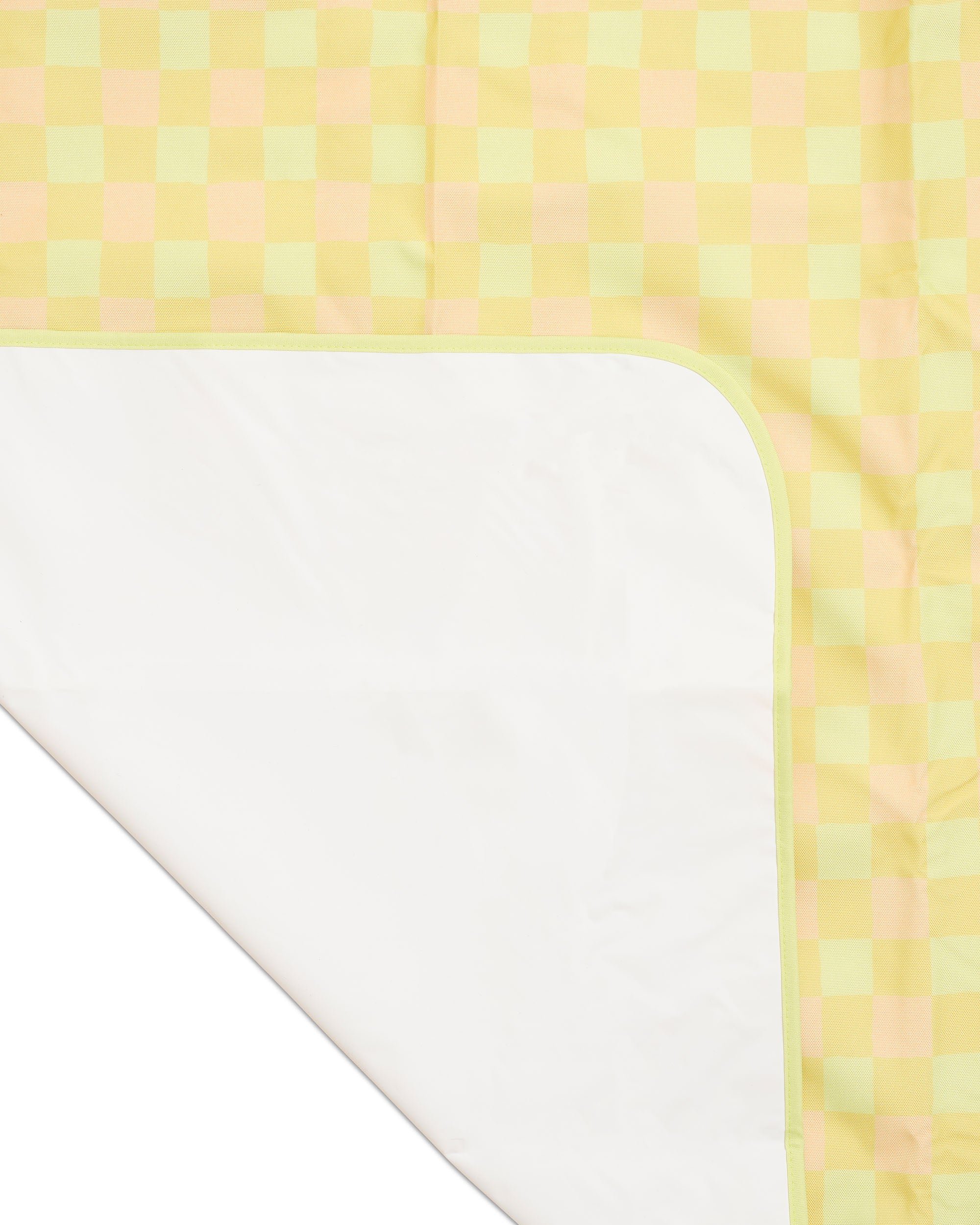 Skoot green gingham picnic size mat detail and underside flipped corner