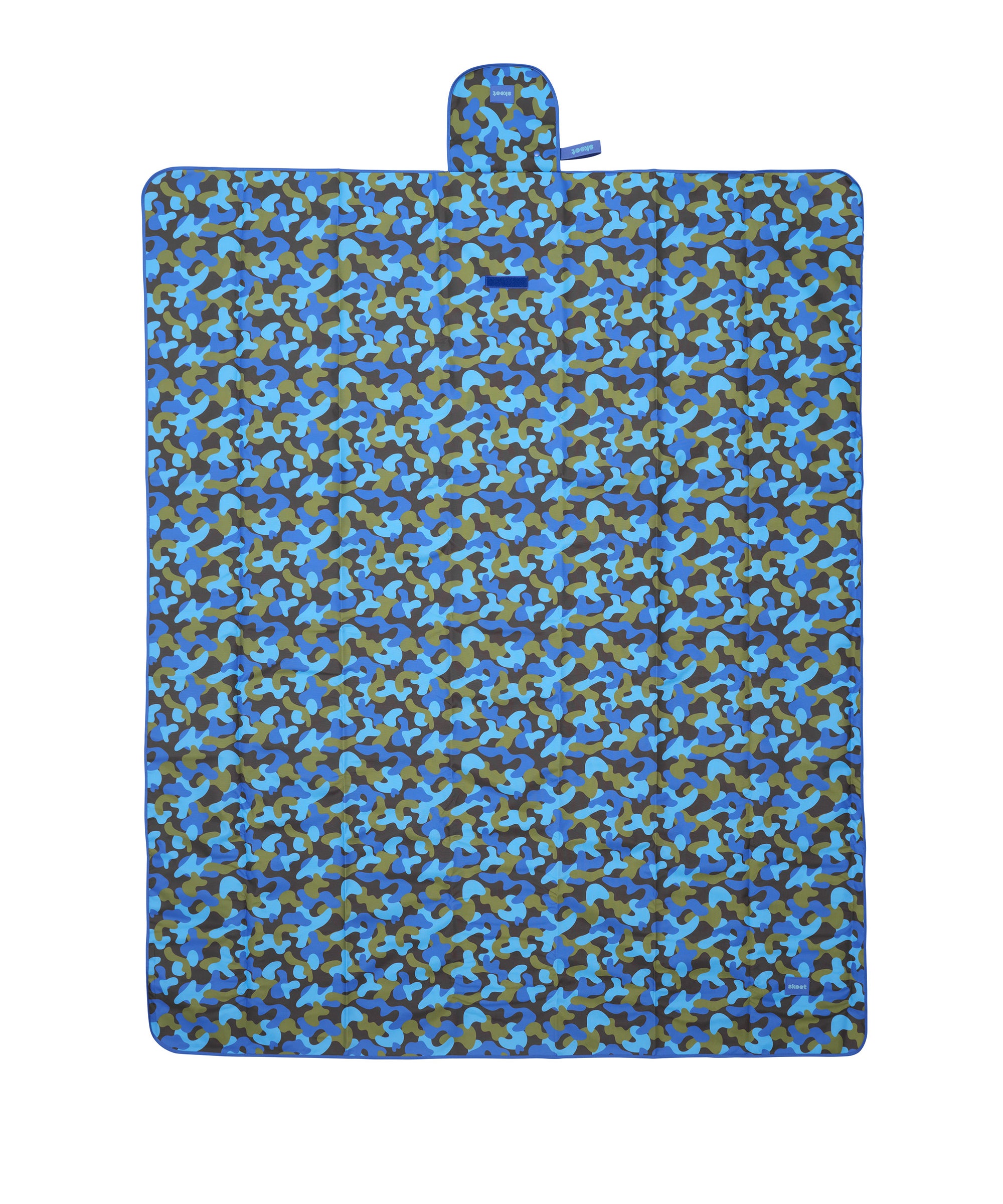 skoot blue camo picnic size mat laying flat