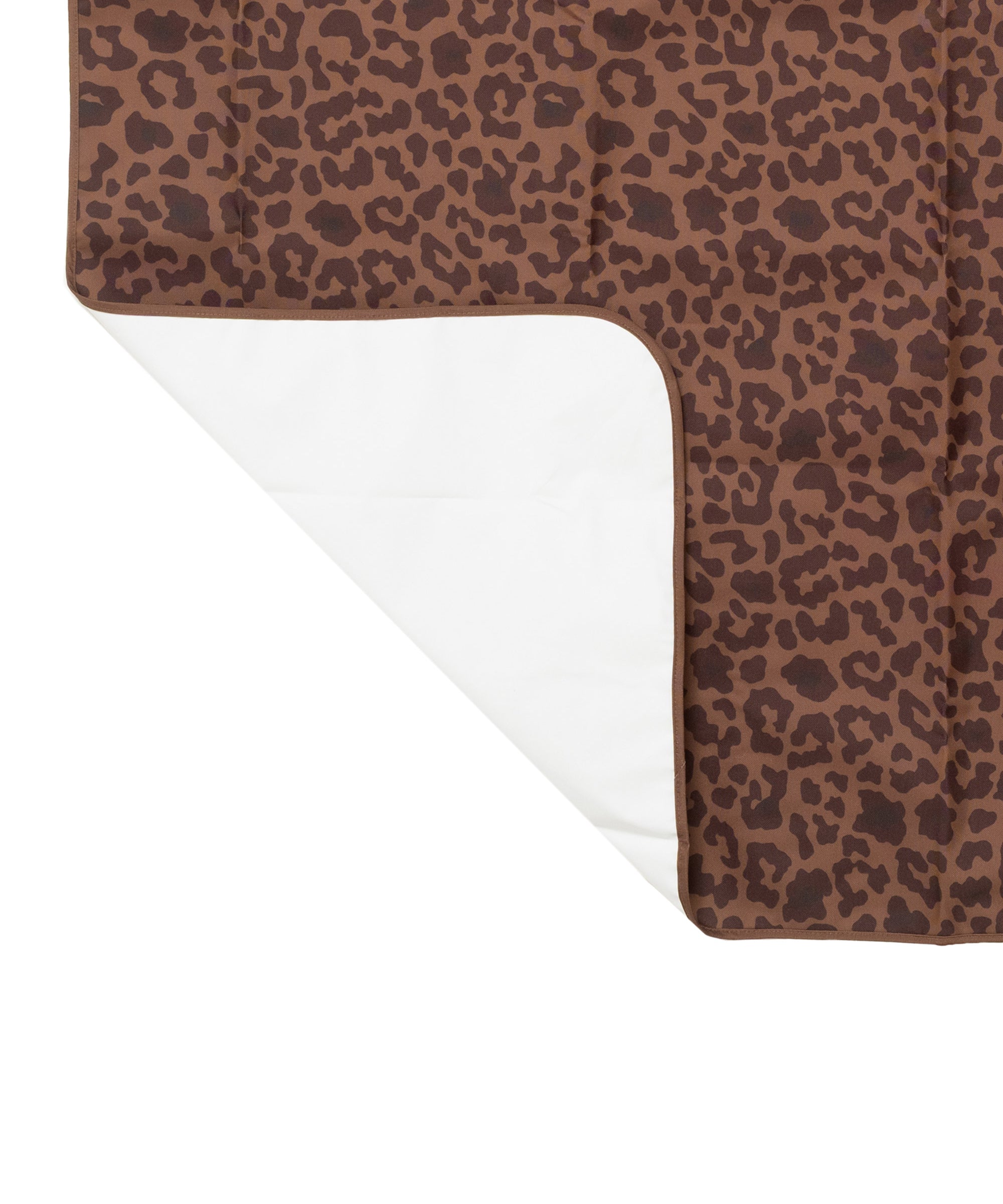 Skoot leopard snack size mat detail and underside flipped corner