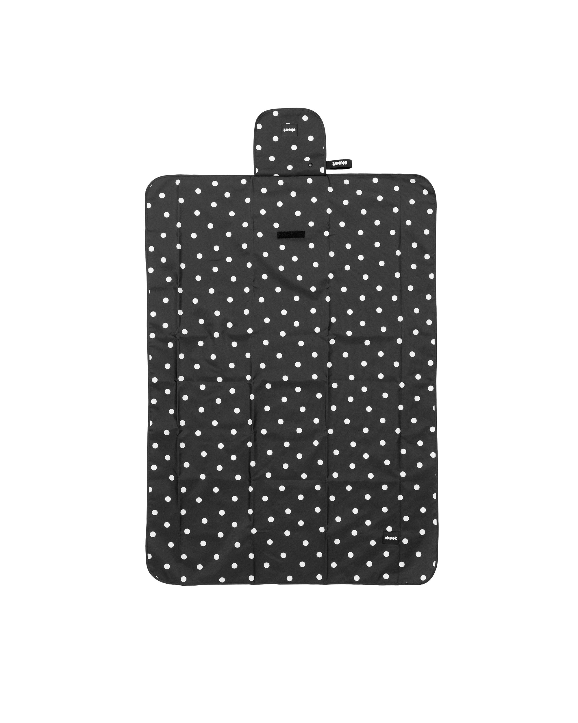 skoot polka dot snack size mat laying flat