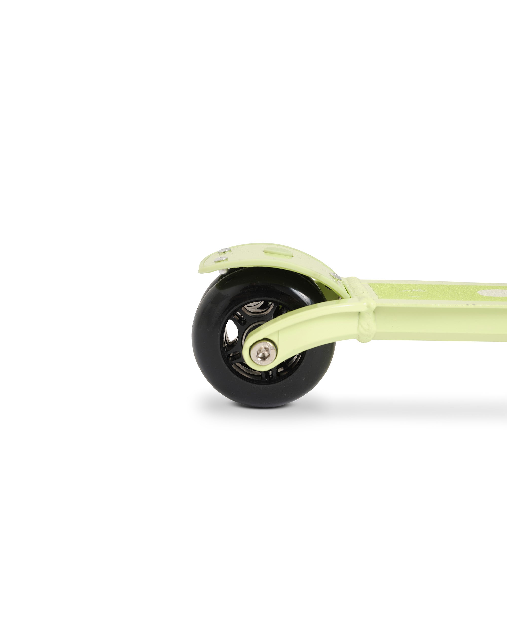 Skoot Go Green skootcase suitcase scooter black back wheel detail